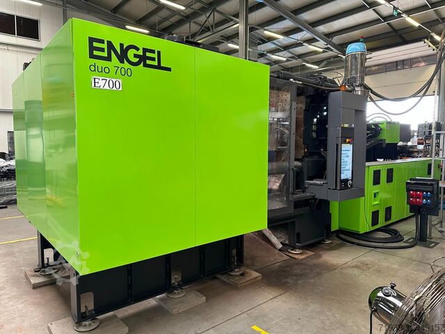 Máquina de moldeo por inyección Engel DUO 5160/700
