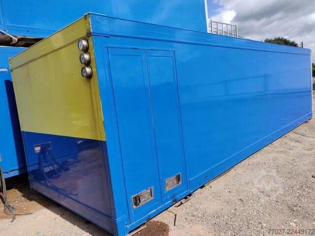 Diversos garajes / casetas de jardín / salas de ocio / cajas de carga / cajas aisladas / cajas frigo Diversen Garagebox / tuinhuis / Mancave / Laadbak / Geïs...
