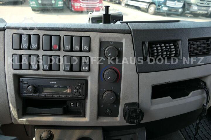 Samochód ciężarowy typu furgon VOLVO FL 240 Pritsche Plane Org 145000 km  LBW Euro 6