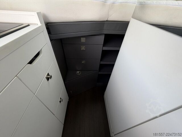 Karavan VW Grand California 600 Autark, Z. Luftfahrwerk