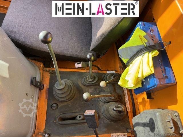 Autokranwagen UNIMOG U 1100 Atlas AK 3006 nur 14.215 km-1. Hand