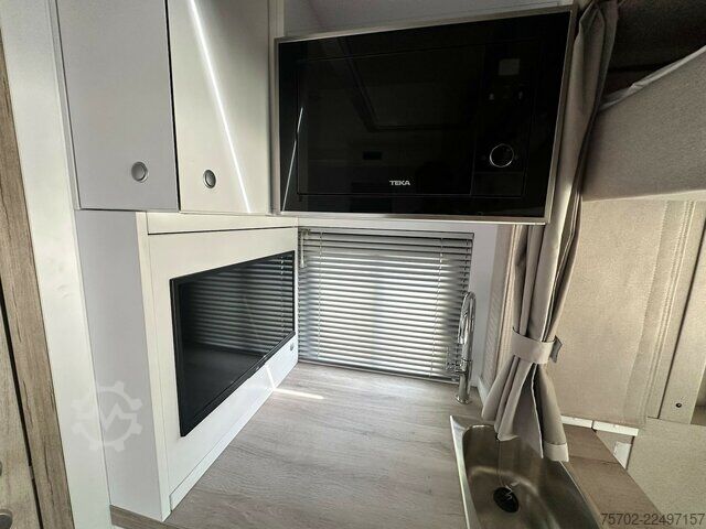 Bestelwagen Mercedes-Benz Actros 2651 STX AKX 9 Pferde Automatik, WoMo