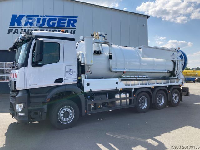 Vacuümtankwagen MERCEDES-BENZ Arocs 3545 l 8x4 / Krüger Saugfahrzeug SSP17-1