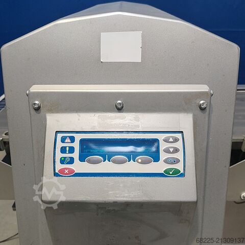 Detekční a vážicí linka Scanvaegt MD304