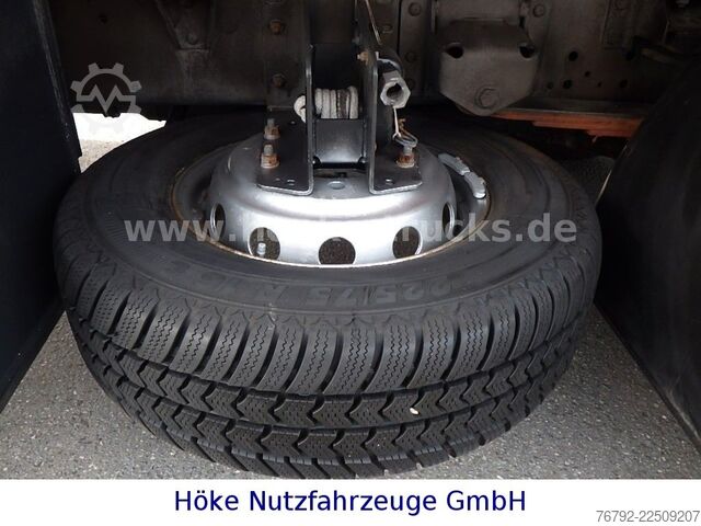 Trostrani kiper kombi IVECO 70 C 18 DoKa/Kipper/Palfinger Kran/Greifer/2xAHK