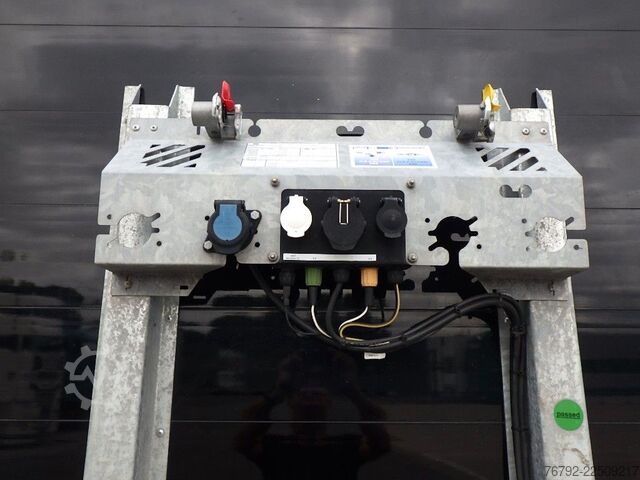 Otvorena poluprikolica sa ceradom SCHWARZMÜLLER S1 Power-Line Tautliner/Schiebeverdeck/Lift/LASI