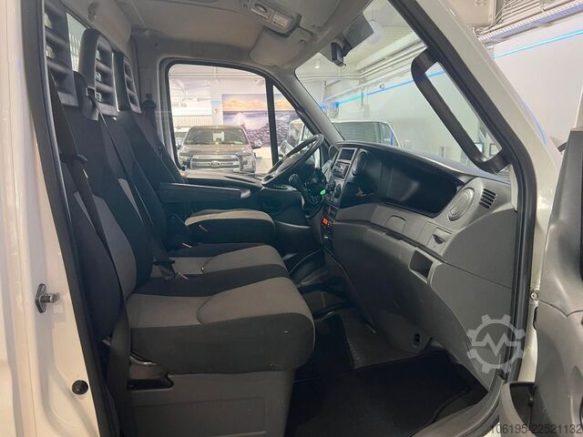 Pick-up bestelwagen IVECO Daily 70c17 XXL Maxi Pritsche 5.200mm*Kran 1T*