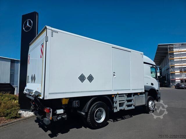 Kufr Mercedes-Benz Arocs 1827 A 4x4 LBW Tür+Treppe Schalter