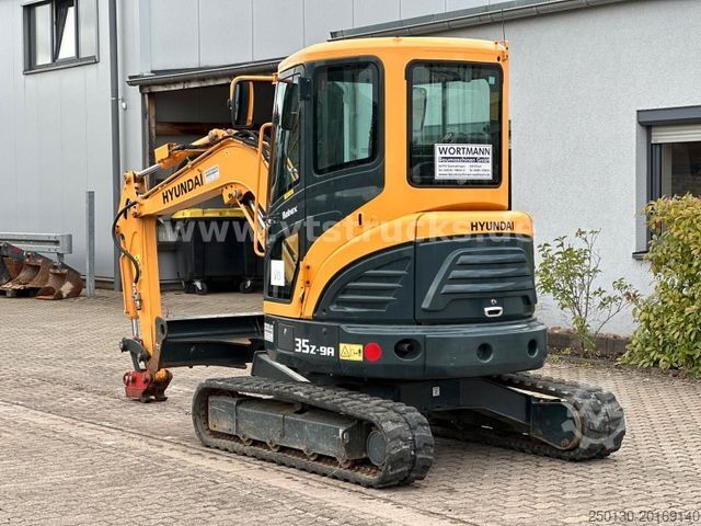 Mini excavator HYUNDAI Robex 35Z-9A Minibagger Schwenklöffel 369 Std.