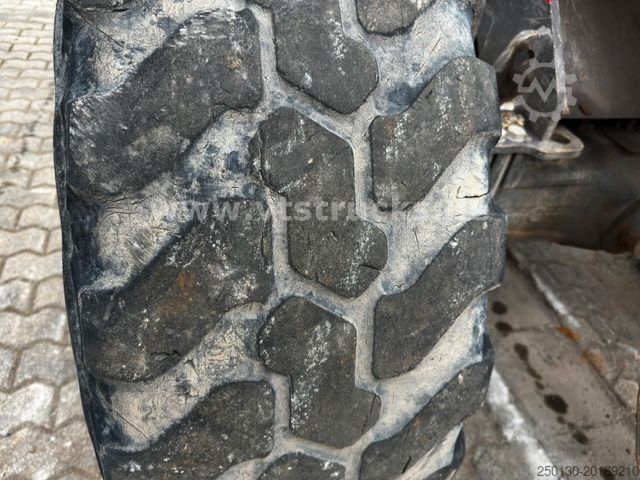 Kolový nakladač MECALAC AF 1200 4x4 Gabel Schaufel