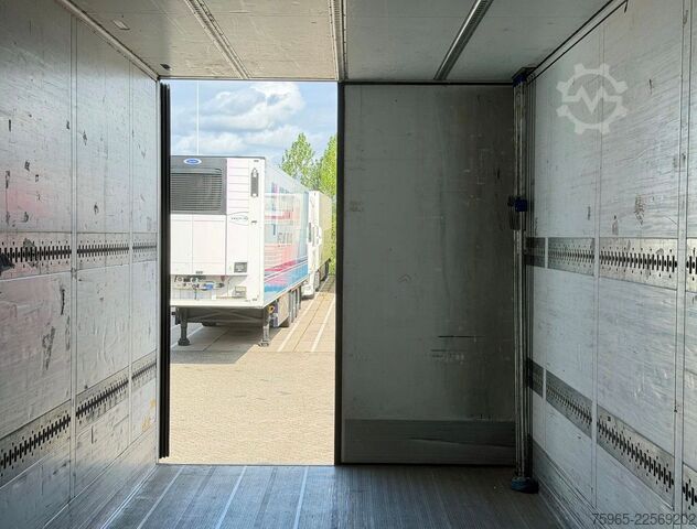 Koeloplegger SCHMITZ CARGOBULL N/A SCB*S3B CARRIER VECTOR 1350 WITH 6136 ENGINE