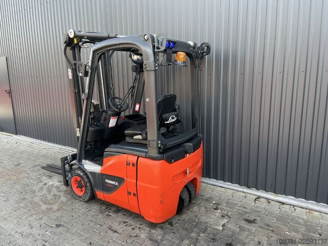 Stivuitor electric cu 3 roți Linde E12-02
