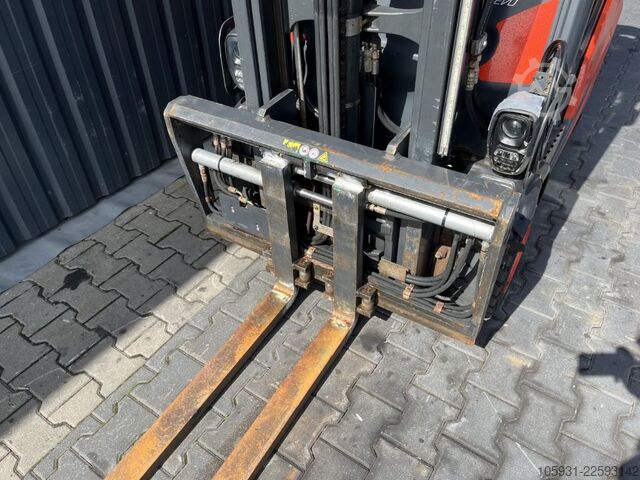 Chariot élévateur à fourche diesel Linde H16D-01