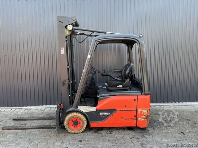 Chariot élévateur électrique à 3 roues Linde E16-02