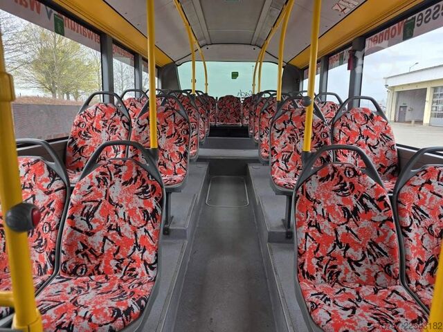 Autocar interurbain MERCEDES-BENZ LE 530 40+56+1+1