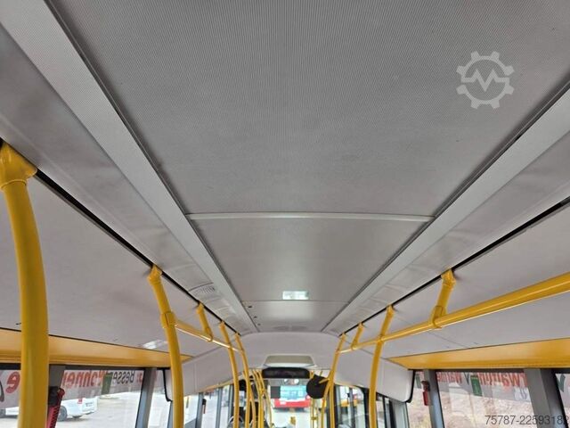 Autocar interurbain MERCEDES-BENZ LE 530 40+56+1+1