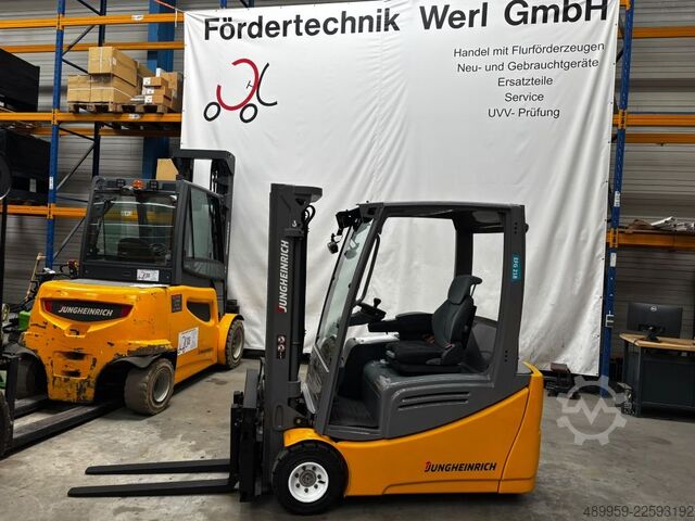 Carretilla eléctrica de 3 ruedas Jungheinrich EFG218