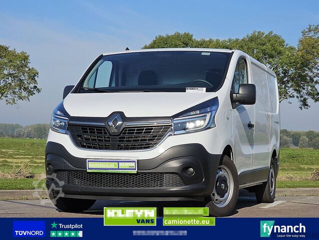 Yüksek tavanlı istasyon vagonu RENAULT TRAFIC 2.0 DCI L1H1 Navi Trekhaak !