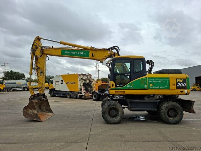 Escavadora de rodas Komatsu PW 200-7H
