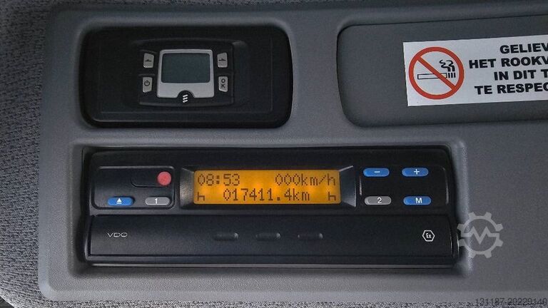 Terénní jeřáb Grove GMK4100L-1 (2pcs available - Qatar)