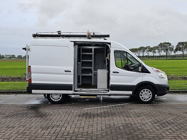 Karavan sa visokim krovom FORD TRANSIT 2.0 L2H2 Imperiaal Navi!