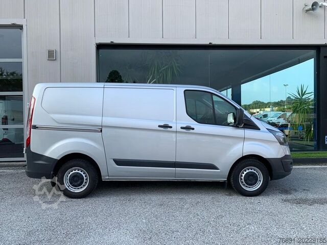 Panel kombi Ford Custom Van  2.2 TDCi 100cv ?