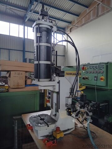 Pneumatisk press SCHMIDT Typ 32