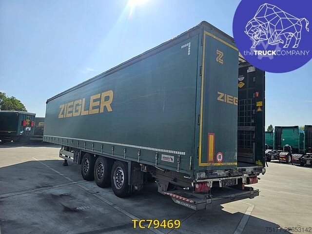 Skjutbara presenningar Schmitz Cargobull 
