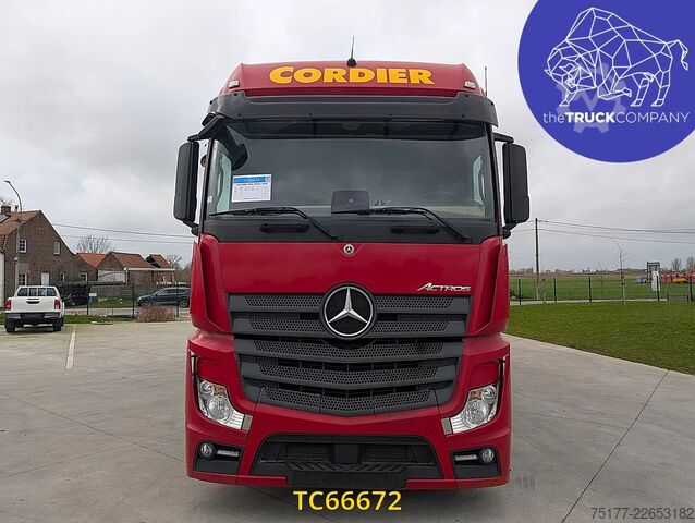 Posuvná plachta Mercedes-Benz Actros 2548