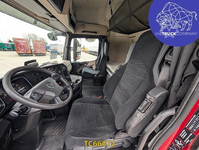 Posuvná plachta Mercedes-Benz Actros 2548