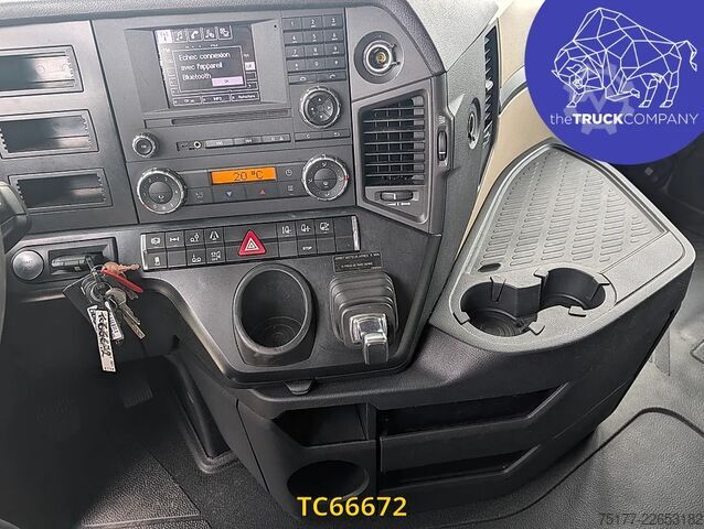 Posuvná plachta Mercedes-Benz Actros 2548