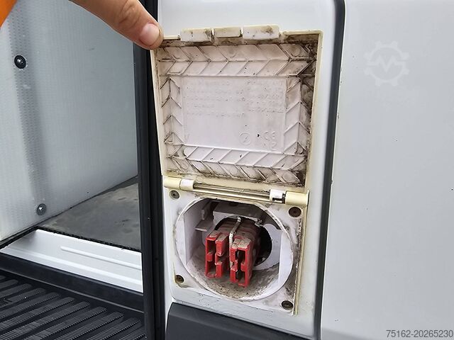 Camioneta familiar de techo alto MERCEDES-BENZ SPRINTER 316 L2H2 3.5T-Trekhaak!