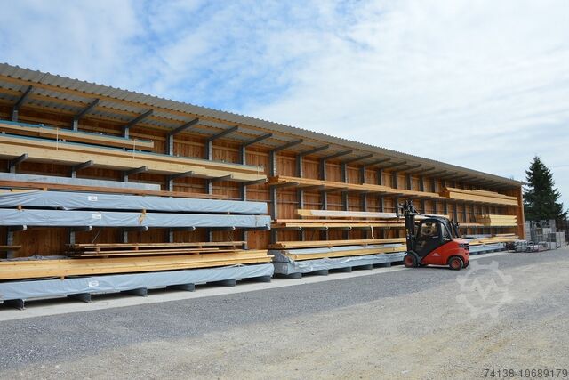 Schwerlastregal Kragarmregal einseitig mit Dachträger Höhe 4,2 m / Tiefe 1,2 m / Länge 11,5 m