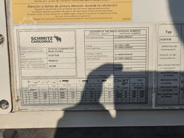 Semirreboque baú SCHMITZ CARGOBULL SCB S3B * LIFT * 2X PALETTENKASTEN *