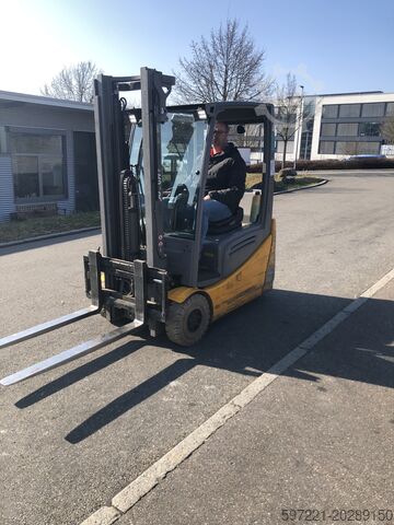 Elektrický – 3 kola Jungheinrich EFG 216k  GE115-330ZZ