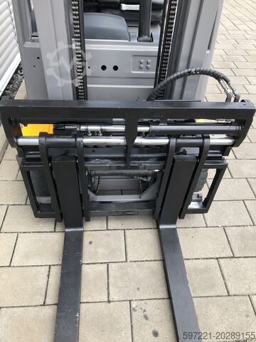 Elektryczny – 3 koła Jungheinrich EFG 215