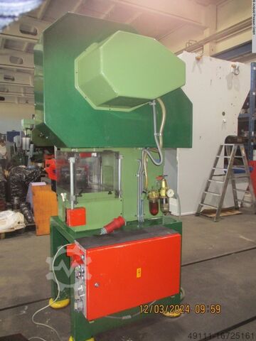 Excentrische pers - enkele kolom MABU 15 TFK