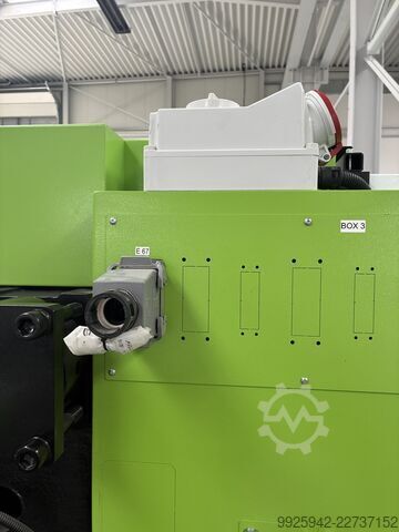 μηχανή χύτευσης με έγχυση YIZUMI UN220A5/ IU1269
