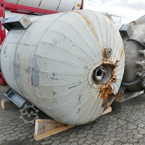 Cuve sous pression de 5850 litres chauffable/refroidissable, Aisi 316 avec agitateur à pales. Kleiser und Lösch 9929