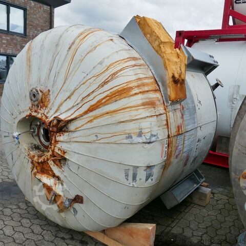 Cuve sous pression de 5850 litres chauffable/refroidissable, Aisi 316 avec agitateur à pales. Kleiser und Lösch 9929