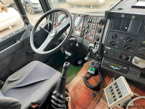 Transporteri od drveta MAN 27.464 6X4