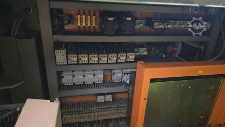 Universal Milling and Boring Machine MIKRON WF 31 D