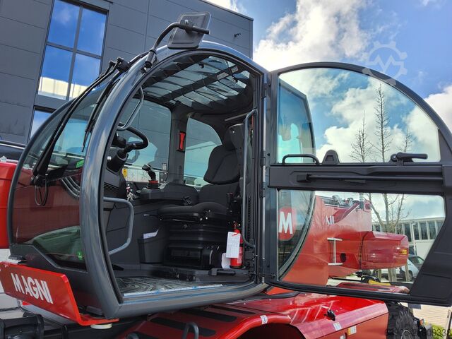 Rotating forklift Magni RTH 6.26