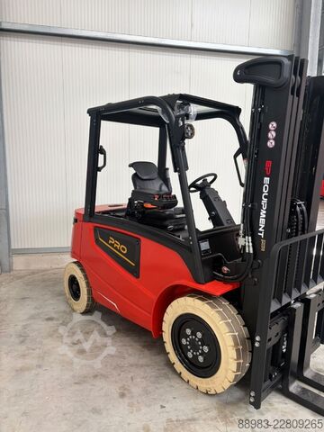Carrello elevatore elettrico a 4 ruote EP EFL30 Pro + Fingertip + Waage