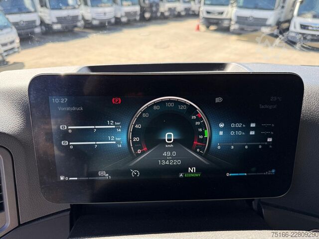 Vrachtwagen met bakwagen MERCEDES-BENZ ACTROS 1840 L Koffer 7,30 m LBW 1,5 T + 2.Liegen