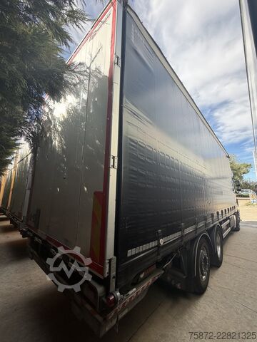 Platós teherautó ponyvával DAF XF 530 SUPER SPACE CAB 6X2 26T EURO 6
