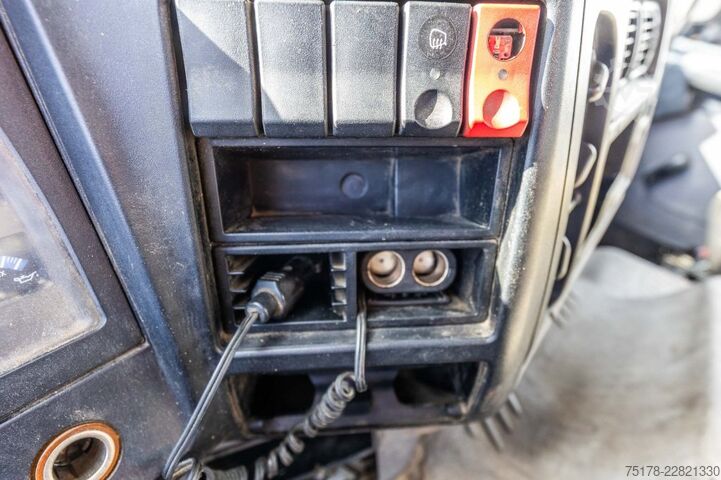 Kipper met kraan RENAULT KERAX 270 DCI - PK 9501