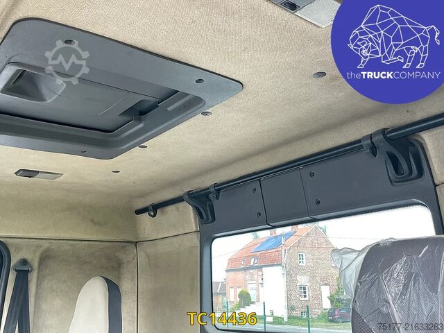 Container transportation Renault Kerax 370