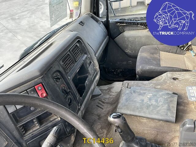 Container transportation Renault Kerax 370