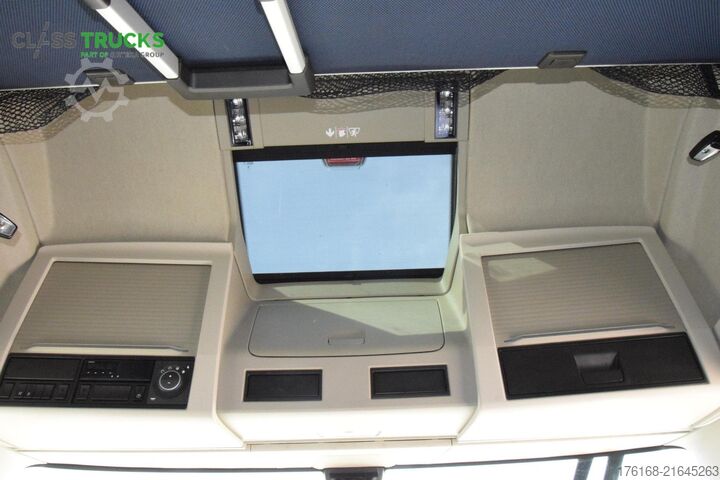 Standard tractor unit VOLVO FH 460 Globetrotter XL i-Save